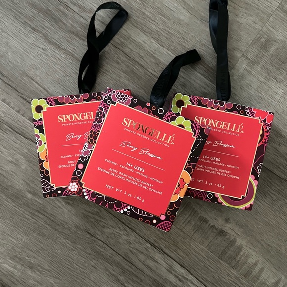 Spongellé Berry Blossom Body Wash Infused Buffer- Lot of 3 - Picture 1 of 1